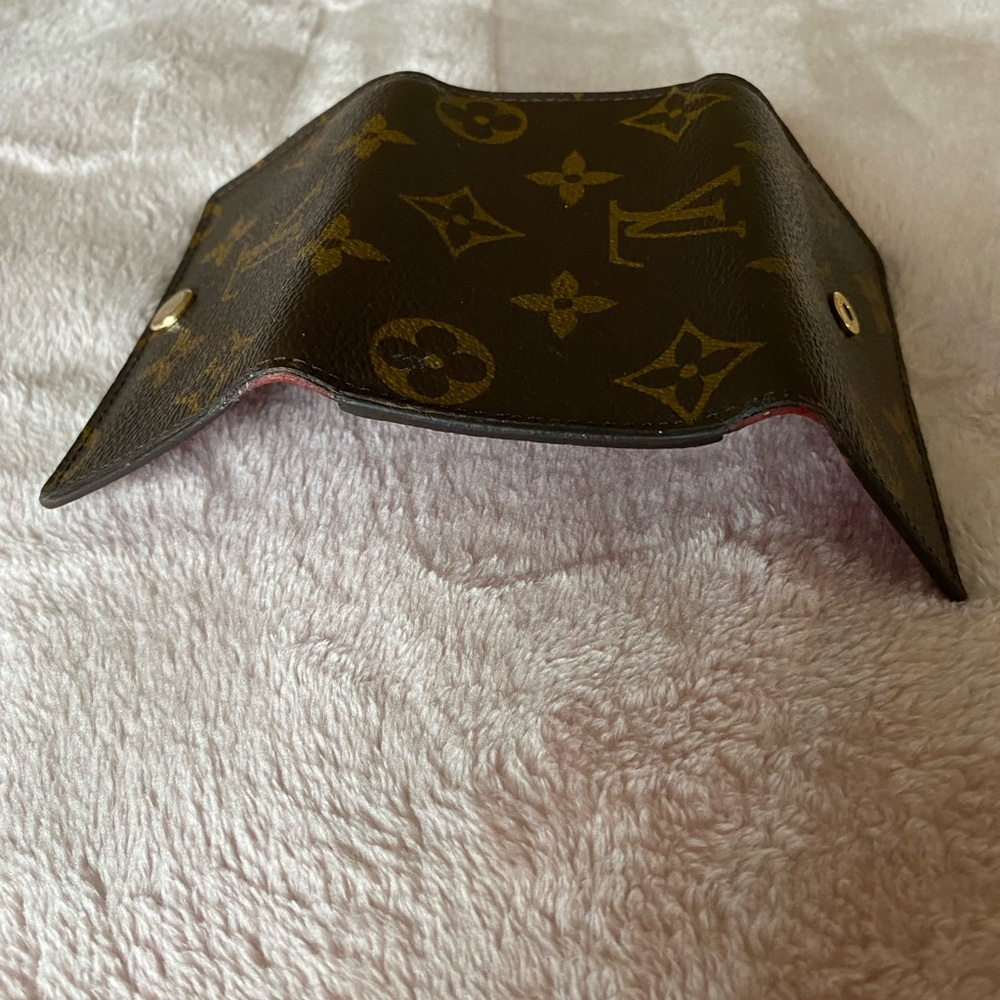 ✨LOUIS VUITTON✨ ~ AUTHENTIC ~ MONOGRAM MULTICLE 6 KEY HOLDER ~ FUCHSIA - Picture 6 of 10